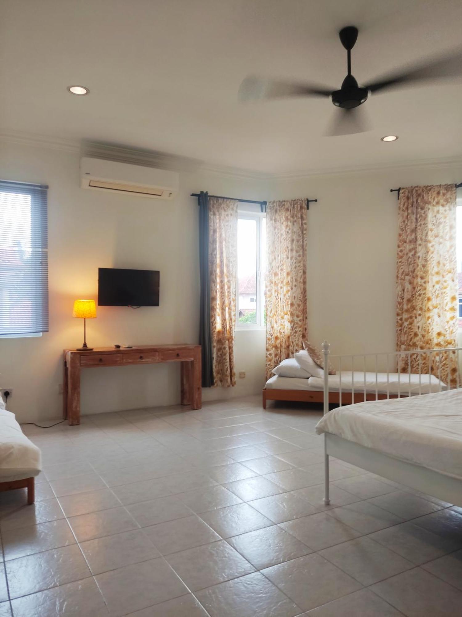 سيبانغ Rumah Putih Near Klia المظهر الخارجي الصورة