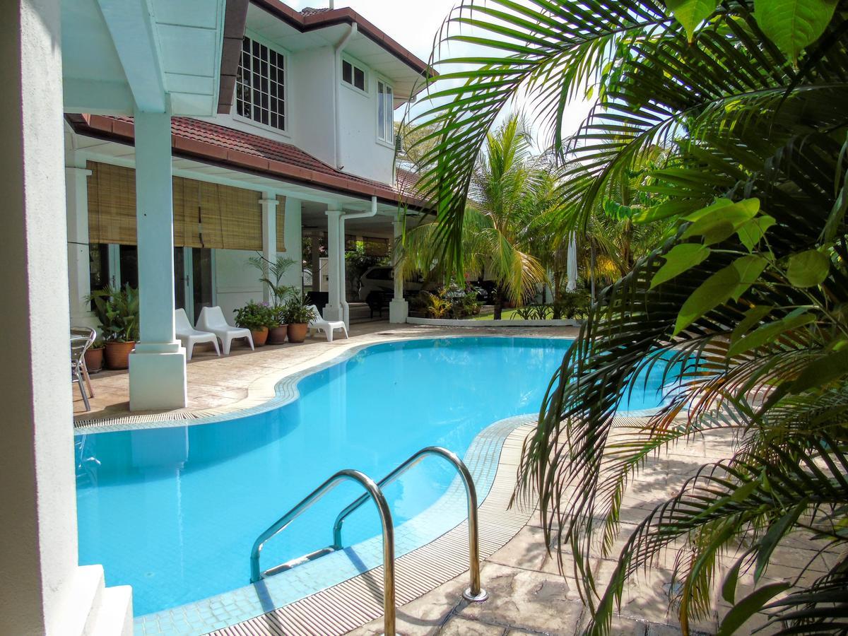 سيبانغ Rumah Putih Near Klia المظهر الخارجي الصورة