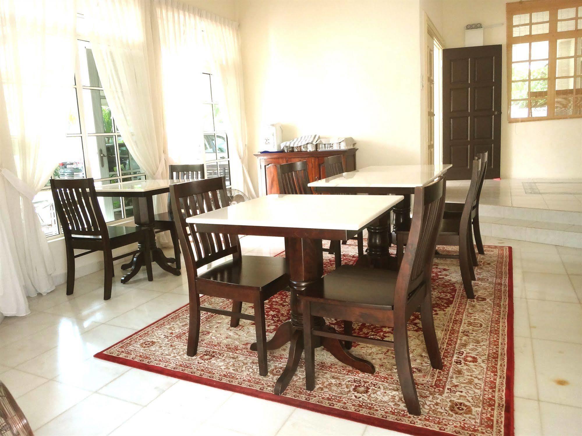 سيبانغ Rumah Putih Near Klia المظهر الخارجي الصورة